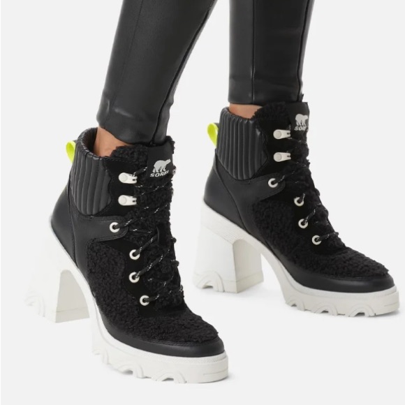 Sorel Women's Black And White Winter Boots